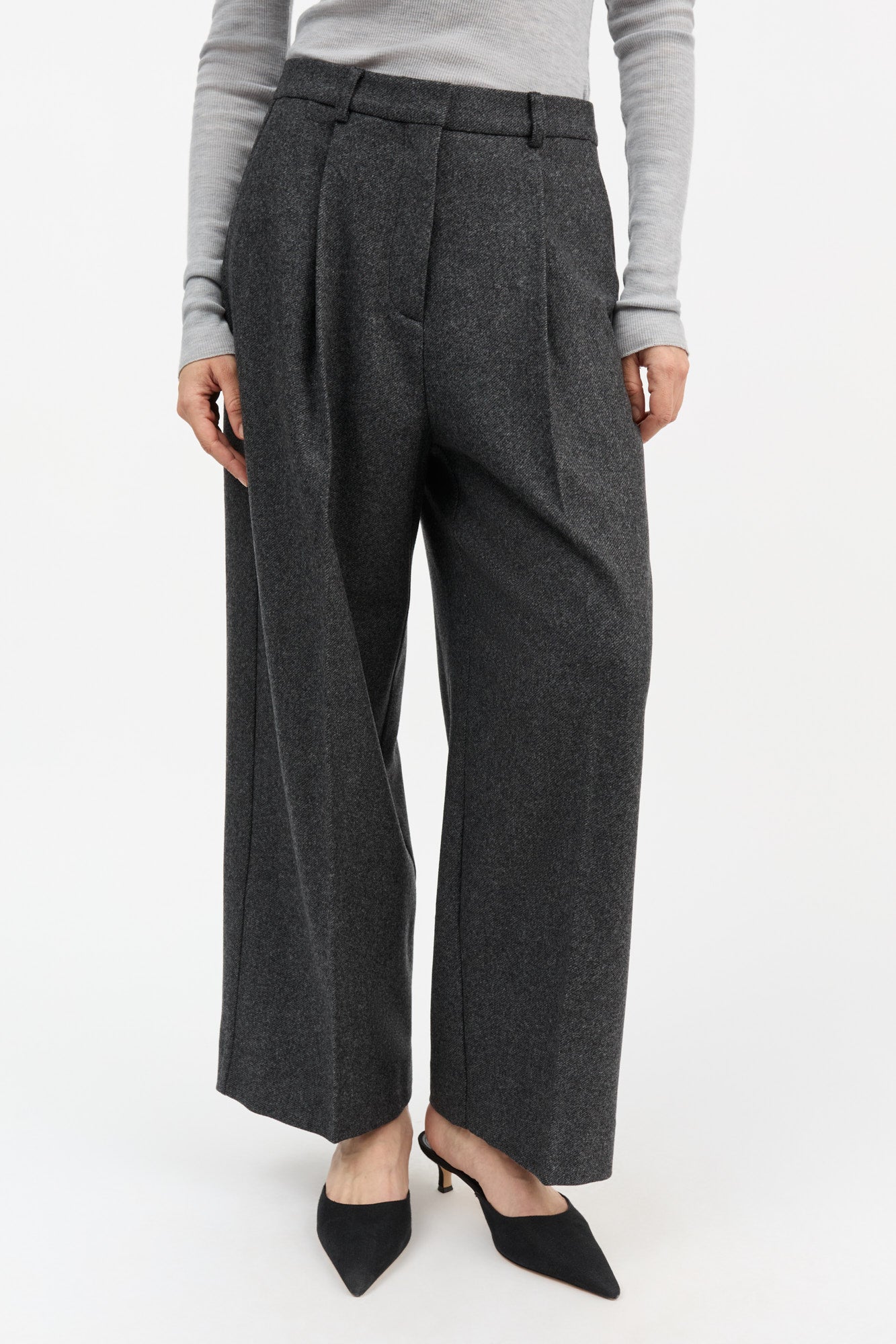 Skall Studio Bob trousers Trousers Dark grey